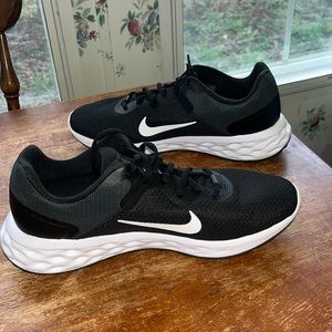 Nike Flex Experience Run 10
Women's Road Running Shoes